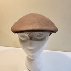 COUNTRY GENTLEMAN Classic Wool Ascot Flat Cap in Taupe